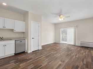 1164 Devils Glen Rd #310, Bettendorf, IA 52722