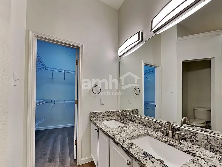 347 Tioga Dr — Photo 9