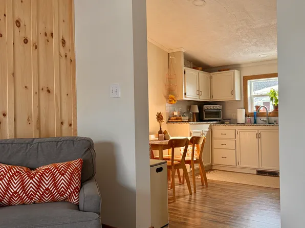 559 Cole Hill Rd #6, Morrisville, VT 05661