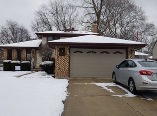14405 Kenneth Ave, Midlothian, IL 60445