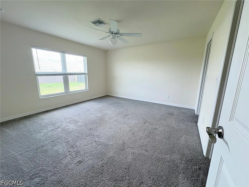 3 bed, 2.0 bath, 1494 sqft, $2,200 — Photo 3