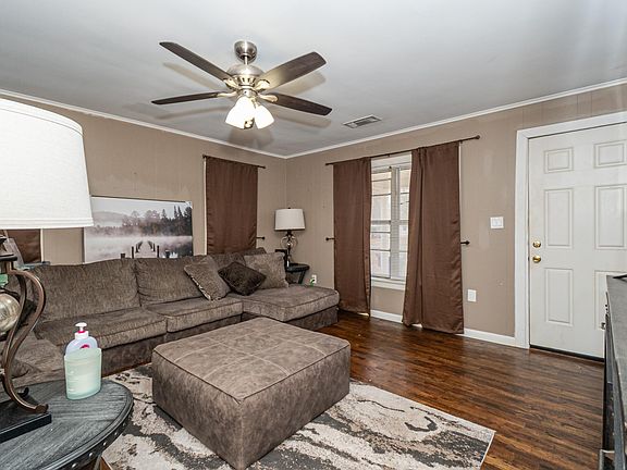 4th image of 2240 Avon Ave