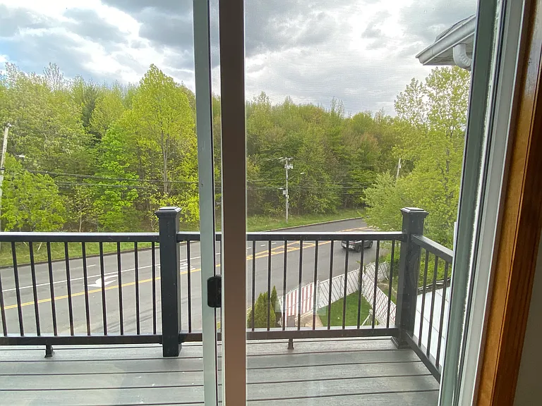 2 Oakville St #3 — Photo 6