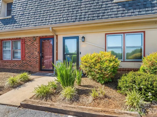 224 14th Ave SE APT C, Hickory, NC 28602