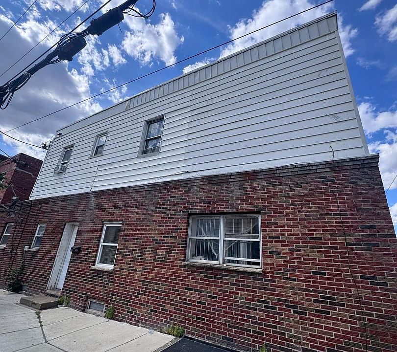 1st image of 2554 S Sheridan St