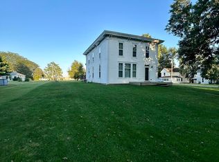 409 S Locust St, Winfield, IA 52659