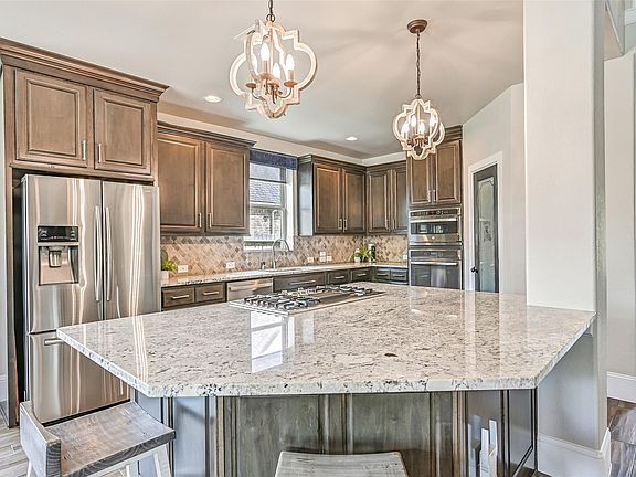 3rd image of 2433 Prairie Mist Ln