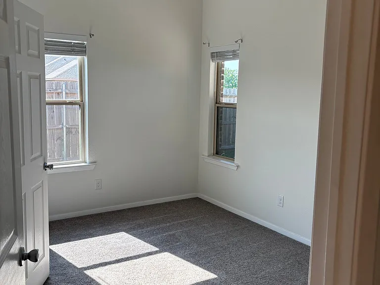 524 Wood Dr — Photo 12