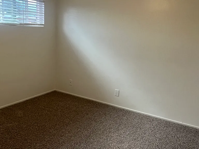 Northpoint Apartments — Photo 11