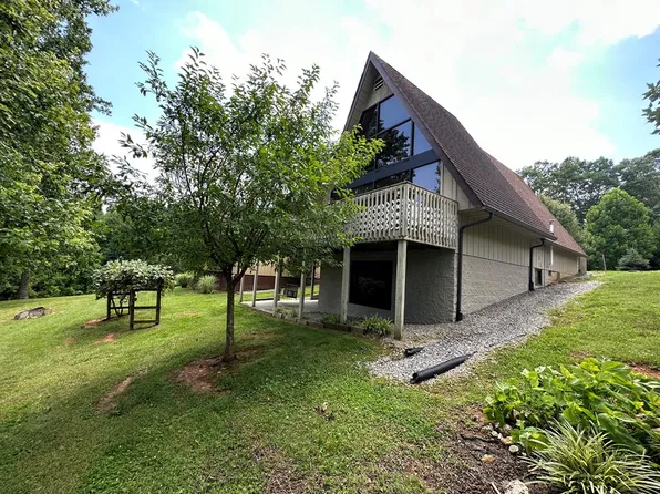 21 Fishermans Rd, Burkesville, KY 42717