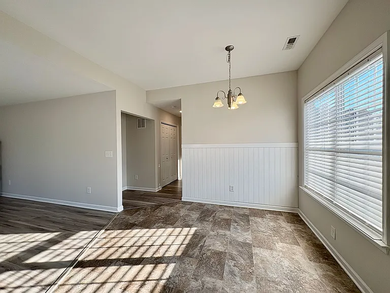 1933 Sapphire Rd — Photo 17