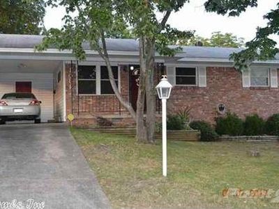 4 Scenic Dr, North Little Rock, AR, 72118