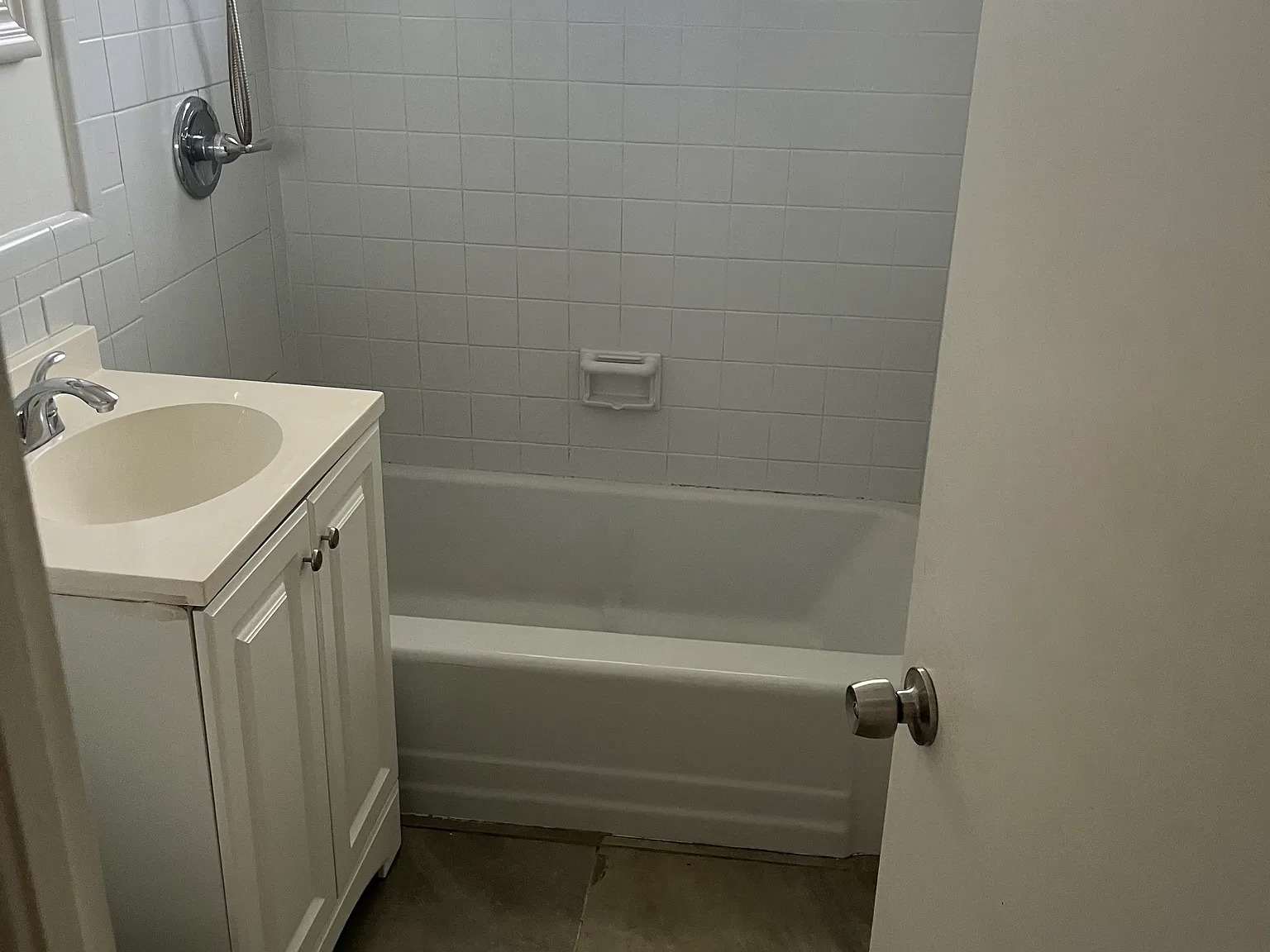 2 bed, 450 sqft, $1,995 — Photo 2