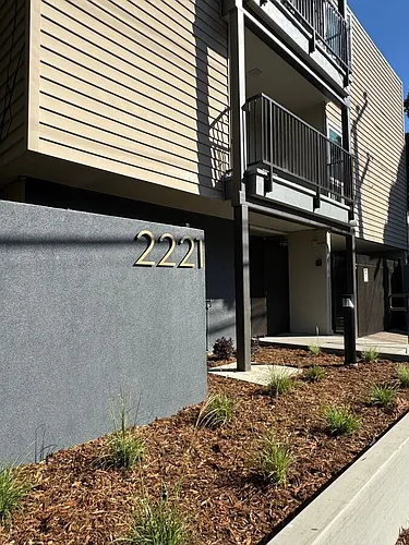 2221 Parker St Photo 1