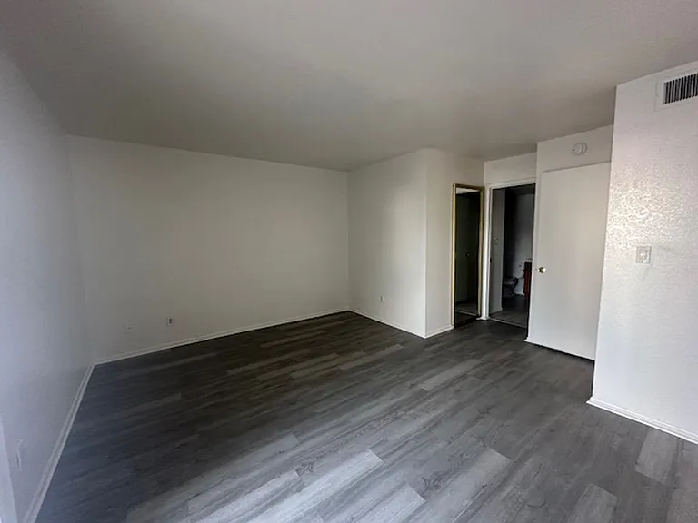 4608 W Maryland Ave #113 — Photo 23