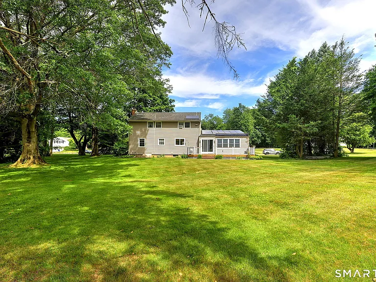 352 Hitching Post Dr — Photo 3