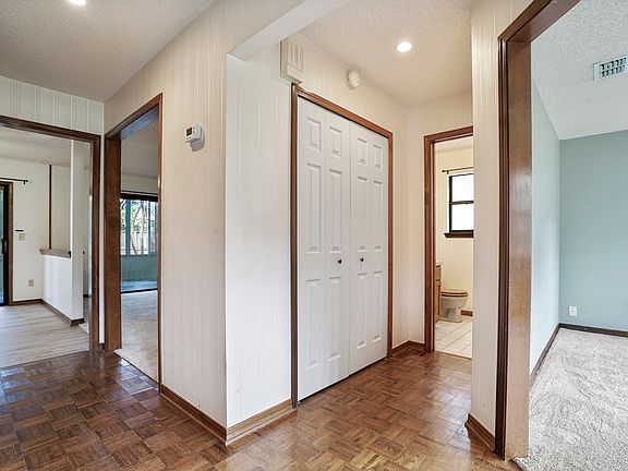 5th image of 8233 Spencers Trace Dr