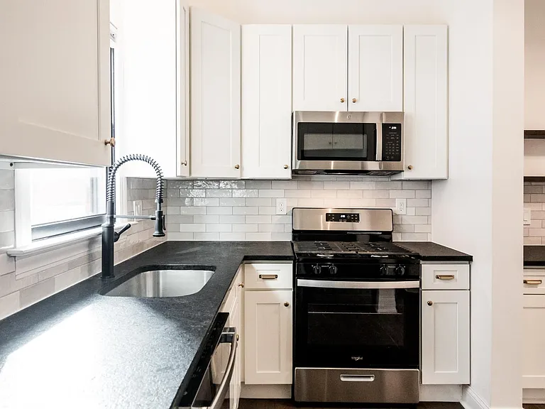1431 Brooklyn St #1 — Photo 8