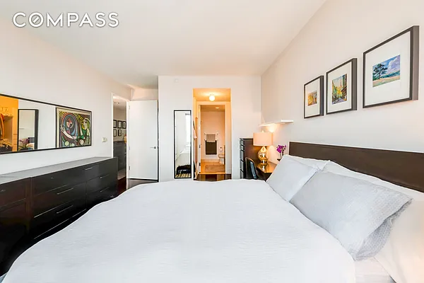 Rented by Compass | media 26