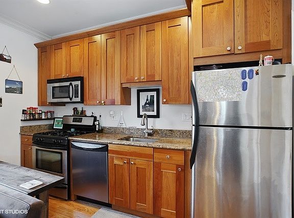 5th image of 2705 N Mildred Ave #B2