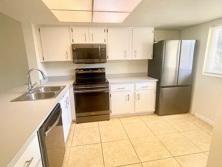 1905 Palm Beach Trace Dr — Photo 8