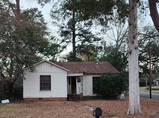 1303 Bluebird Dr, Longview, TX 75601