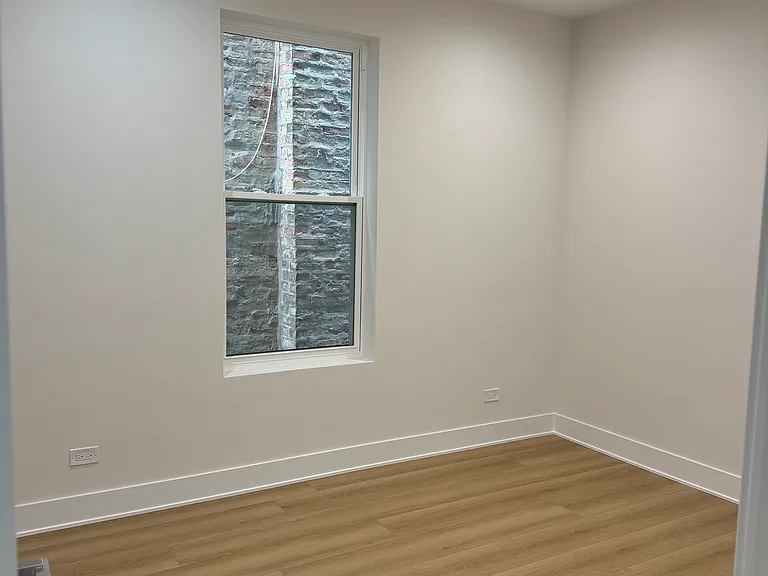 3723 S Lake Park Ave #1 — Photo 17