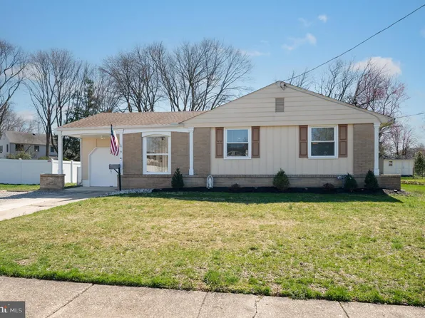 6 Chestnut Hill Ct, Cinnaminson, NJ 08077