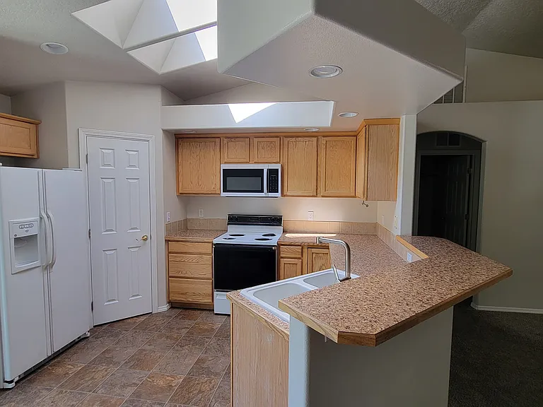 11461 Sanders St — Photo 2