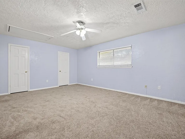 8103 Oak Moss Dr — Photo 46
