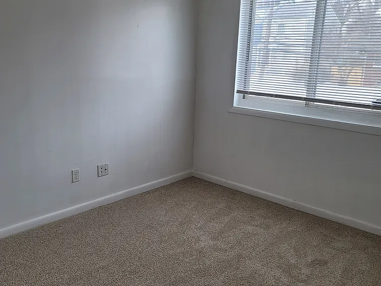 625A Chesapeake St SE #205 — Photo 10