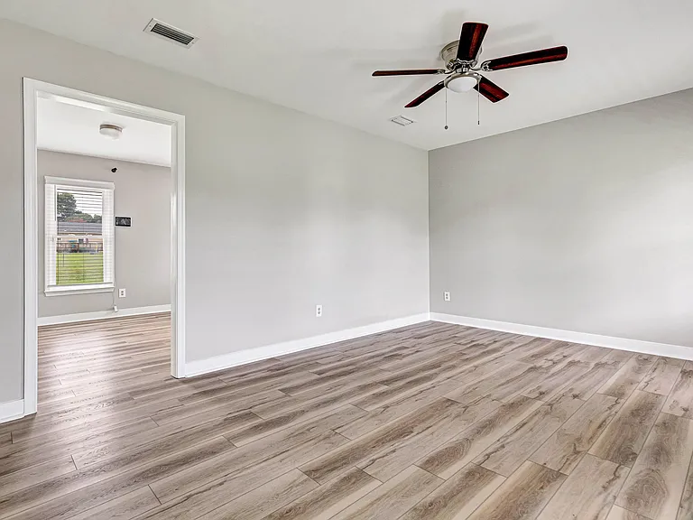 6402 Sledds Lake Rd — Photo 5