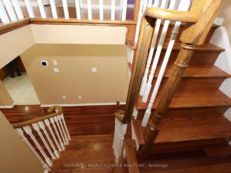 14 Thornbush Blvd — Photo 30