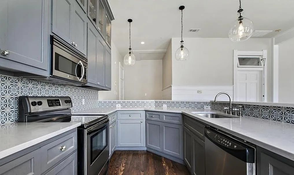 1 bed, 1.0 bath, 680 sqft, $1,695 — Photo 3