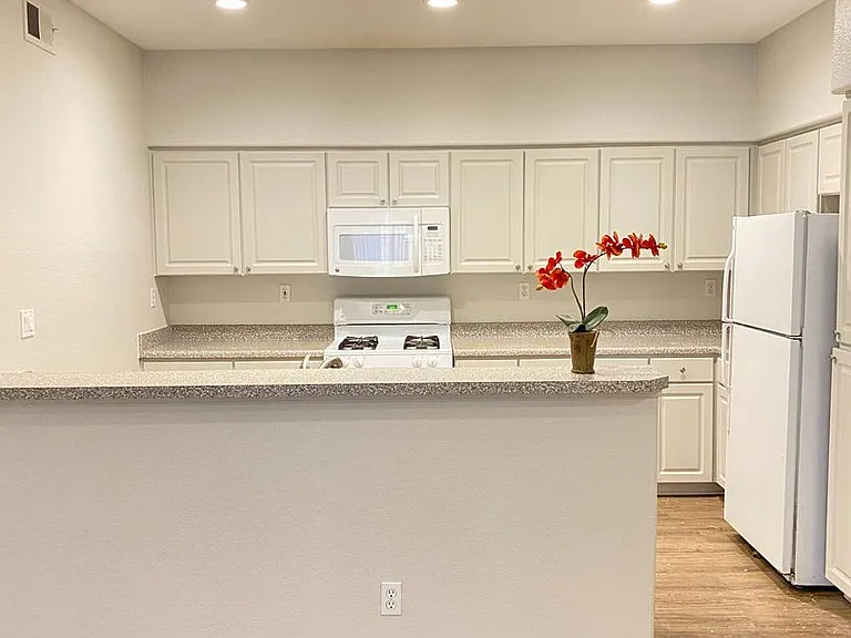 12360 Carmel Country Rd #B108 — Photo 17