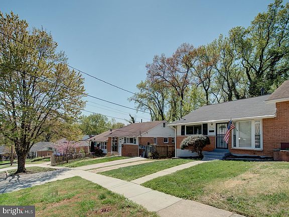 3rd image of 3105 Bellbrook Ct