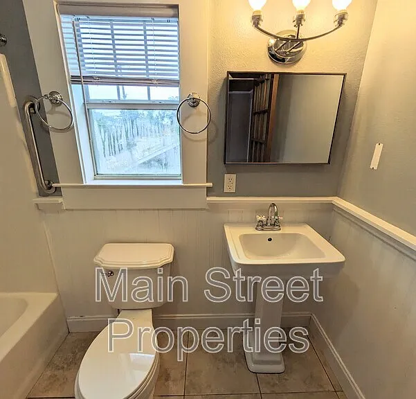 1705 N 17th Ave — Photo 13