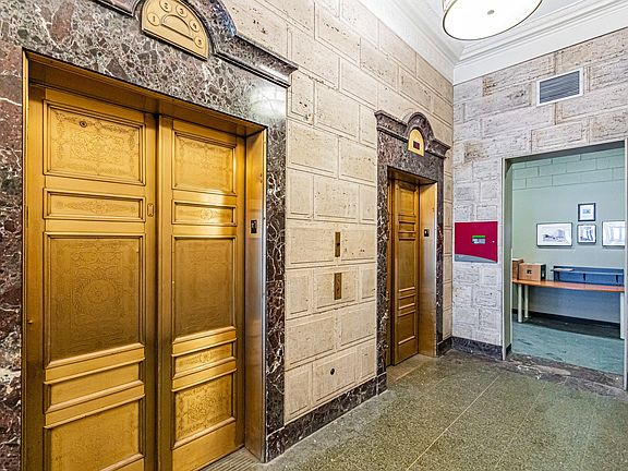 5th image of 4015 N Milwaukee Ave Unit 213