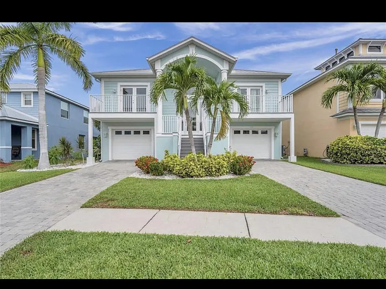 6416 Grenada Island Ave — Photo 1