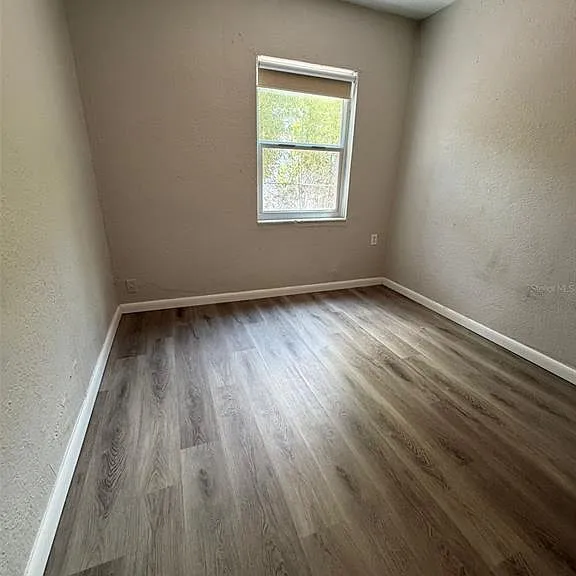 209 W Emily St — Photo 16