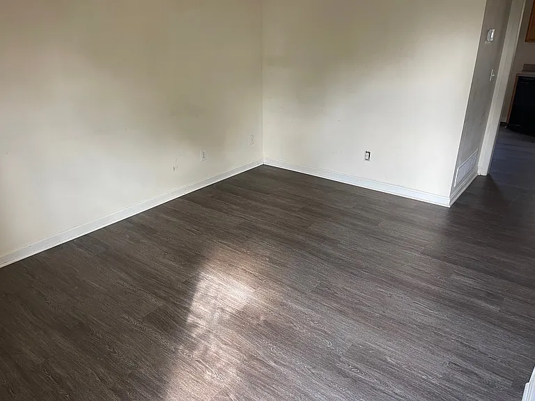 136 E Ashberry Dr — Photo 6