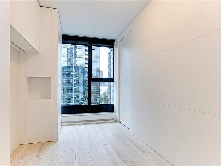 1133 Hornby St #1001 — Photo 8