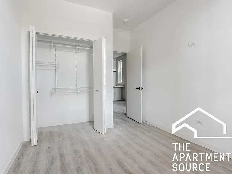 2743 W Division St #3R — Photo 21