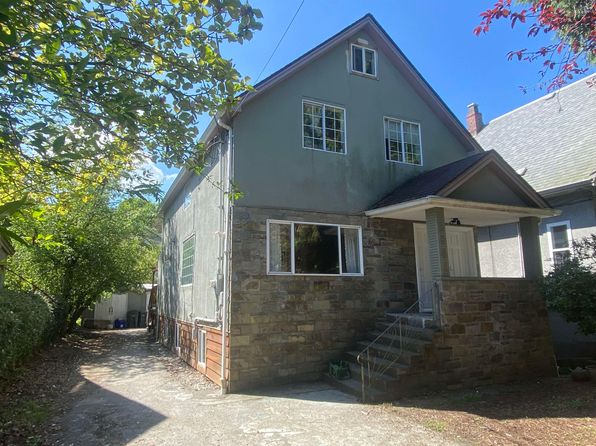 2044 Turner St, Vancouver, BC V5L 2A3