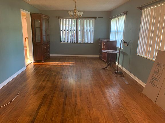 4th image of 702 S 24th St
