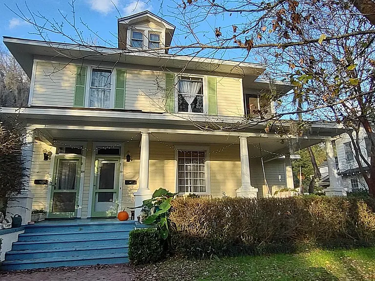 1110 E 49th St — Photo 12