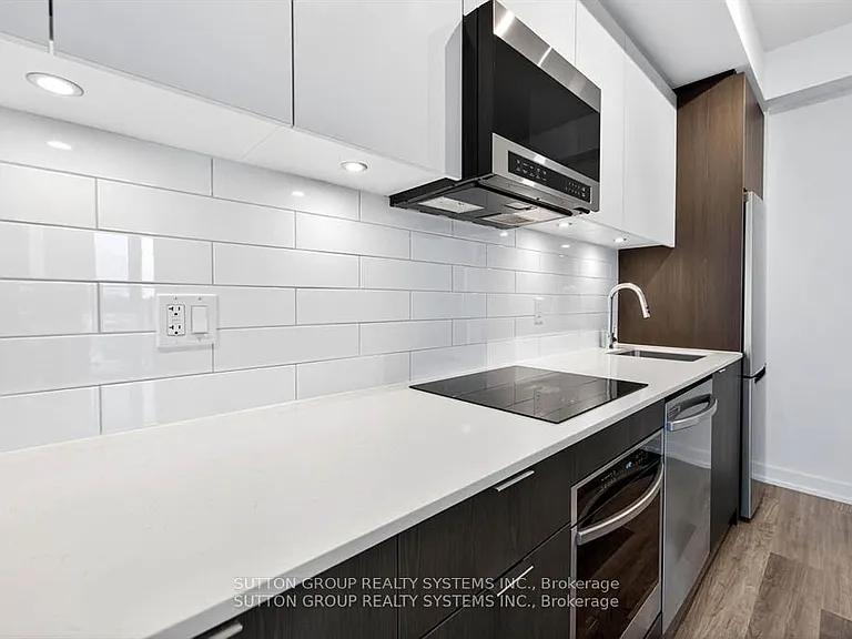 6 Chartwell Rd #402 — Photo 10
