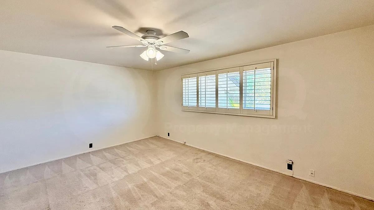 3 bed, 2.0 bath, 2211 sqft, $3,875 — Photo 4