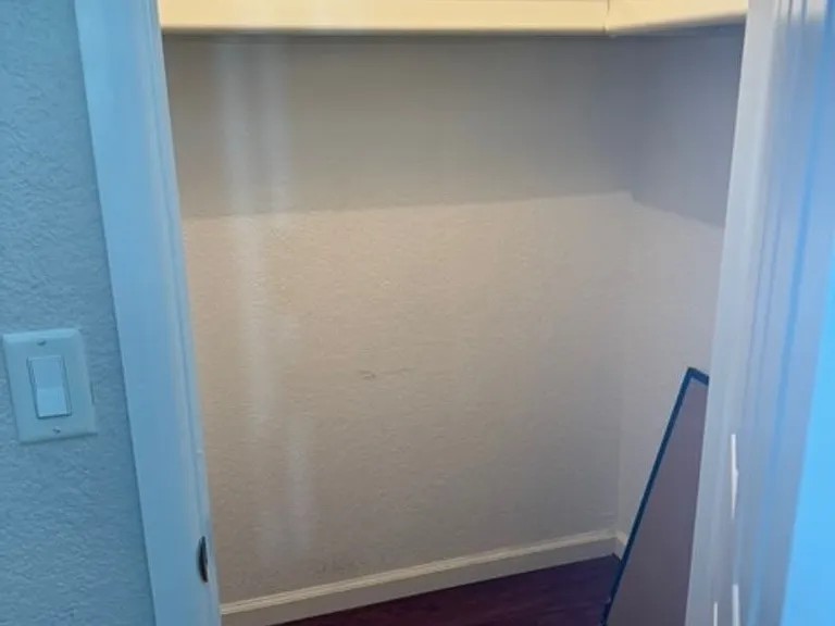 1336 E Mountain View Rd #202 — Photo 16