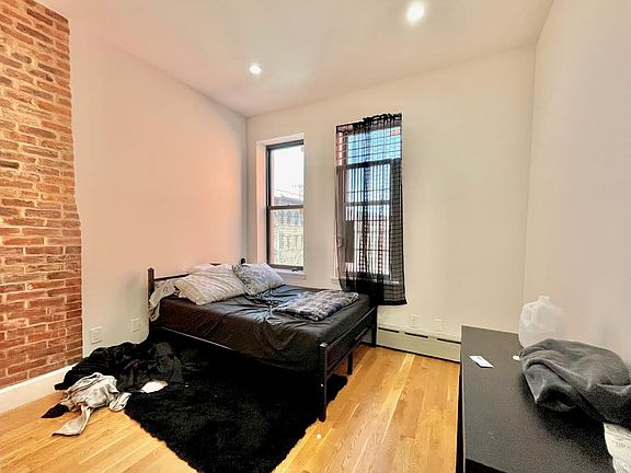 5th image of 203 Irving Ave APT 3L
